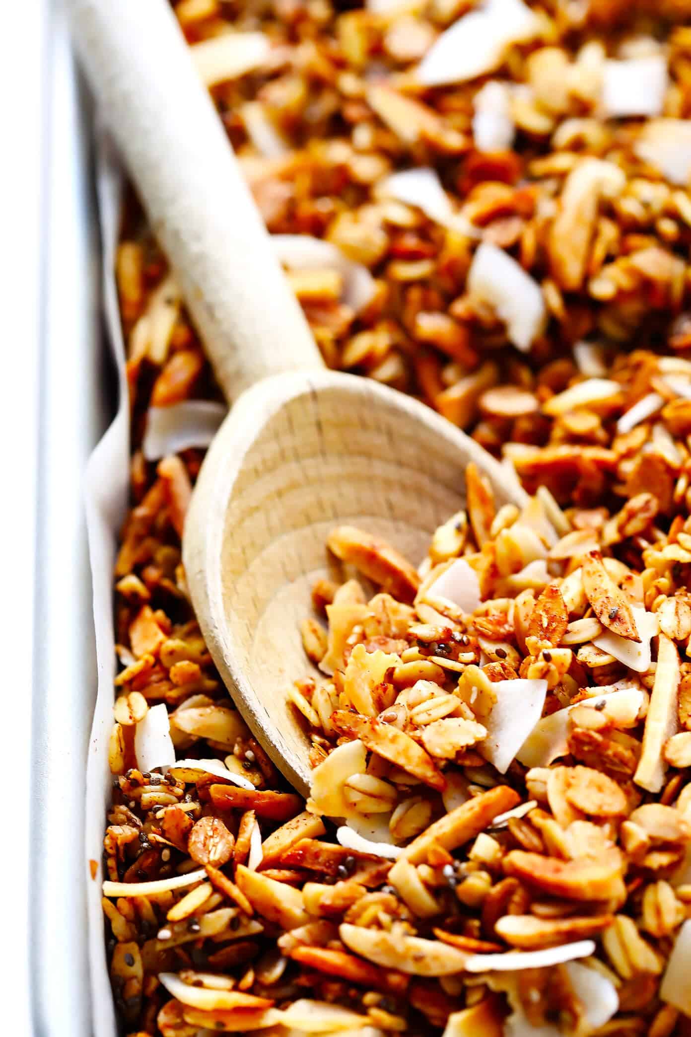 The BEST Healthy Granola recipe! It's quick and easy to make, naturally sweetened with honey or maple syrup, and it can be customized with whatever add-ins you love best. Perfect for an easy breakfast or snack. | gimmesomeoven.com #granola #healthy #breakfast #snack #glutenfree #vegan Healthy Granola Recipe
